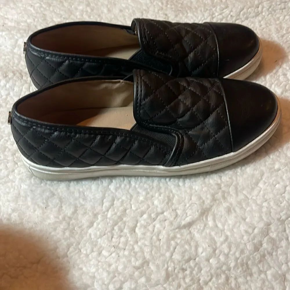 Steve Madden Xaander slip ons size 7M